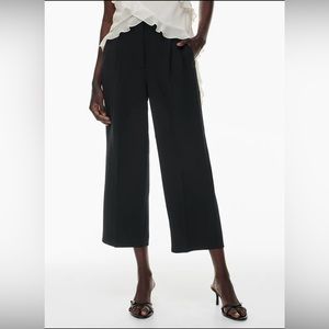 ARITZIA The Effortless Pant™ Cropped PERFECT CONDITION